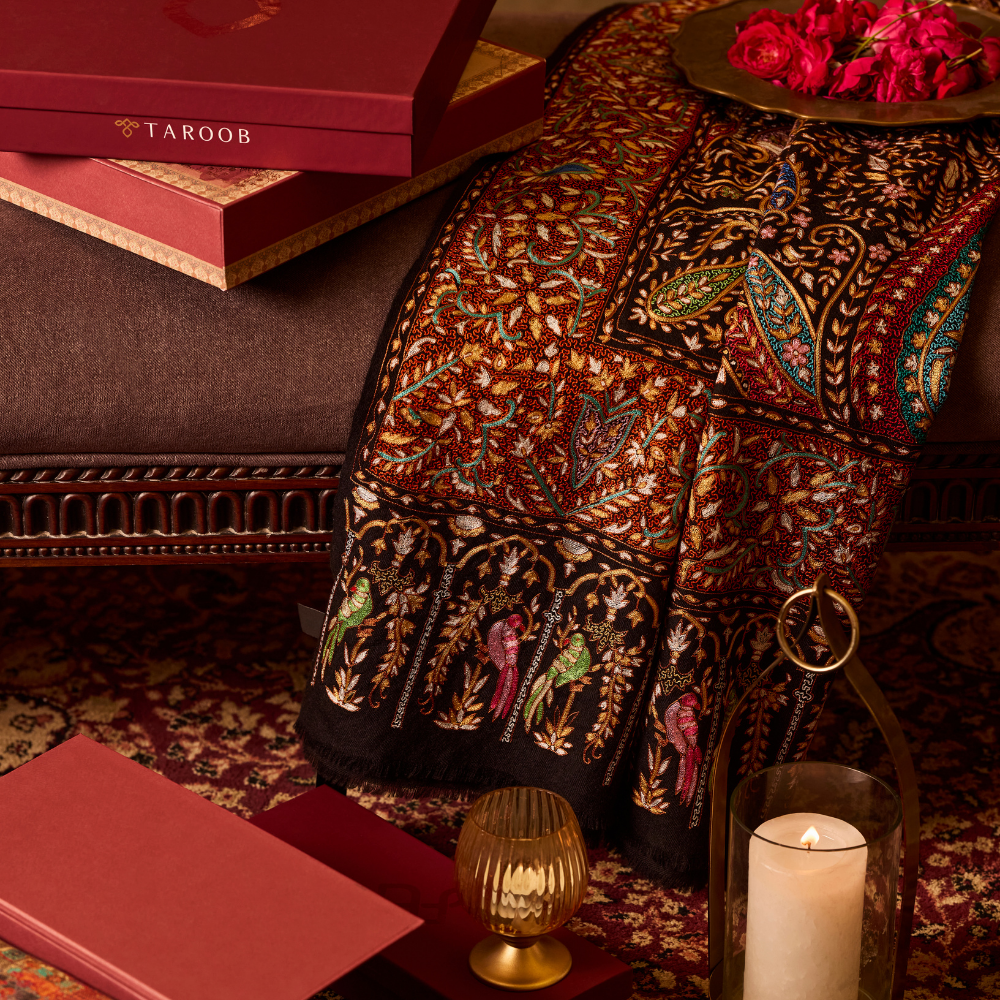 Pure Pashmina Kashmiri Shawl: The Complete Buyer's Guide