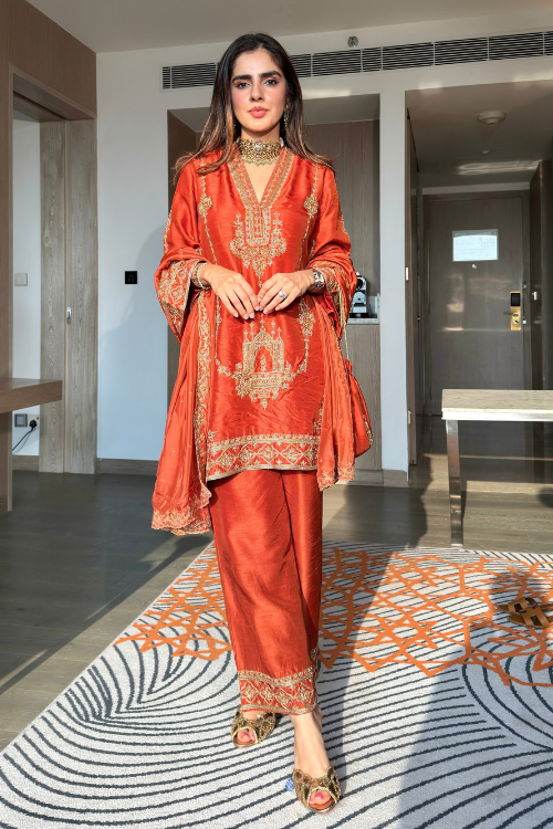 Sharnamli in RUST JHAROKHA MAHAL KURTA SET