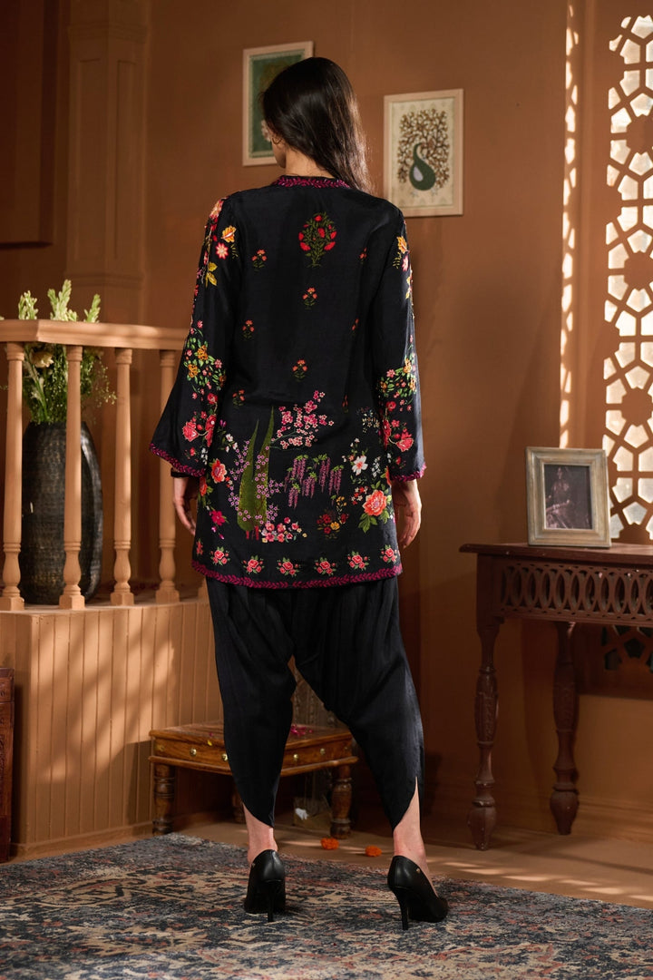 Taroob Mor Mahal Embroidered Kurta Set