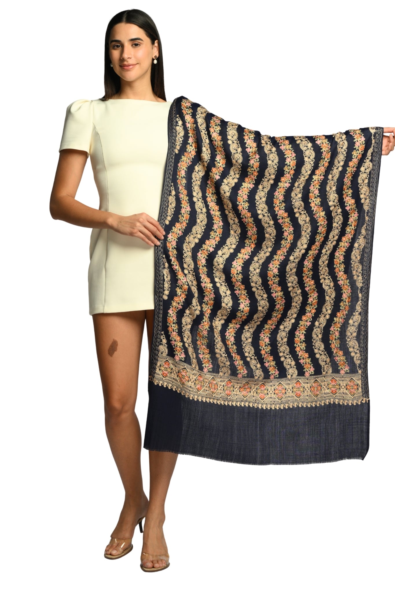Taroob Parallel Petals Embroidered Stole
