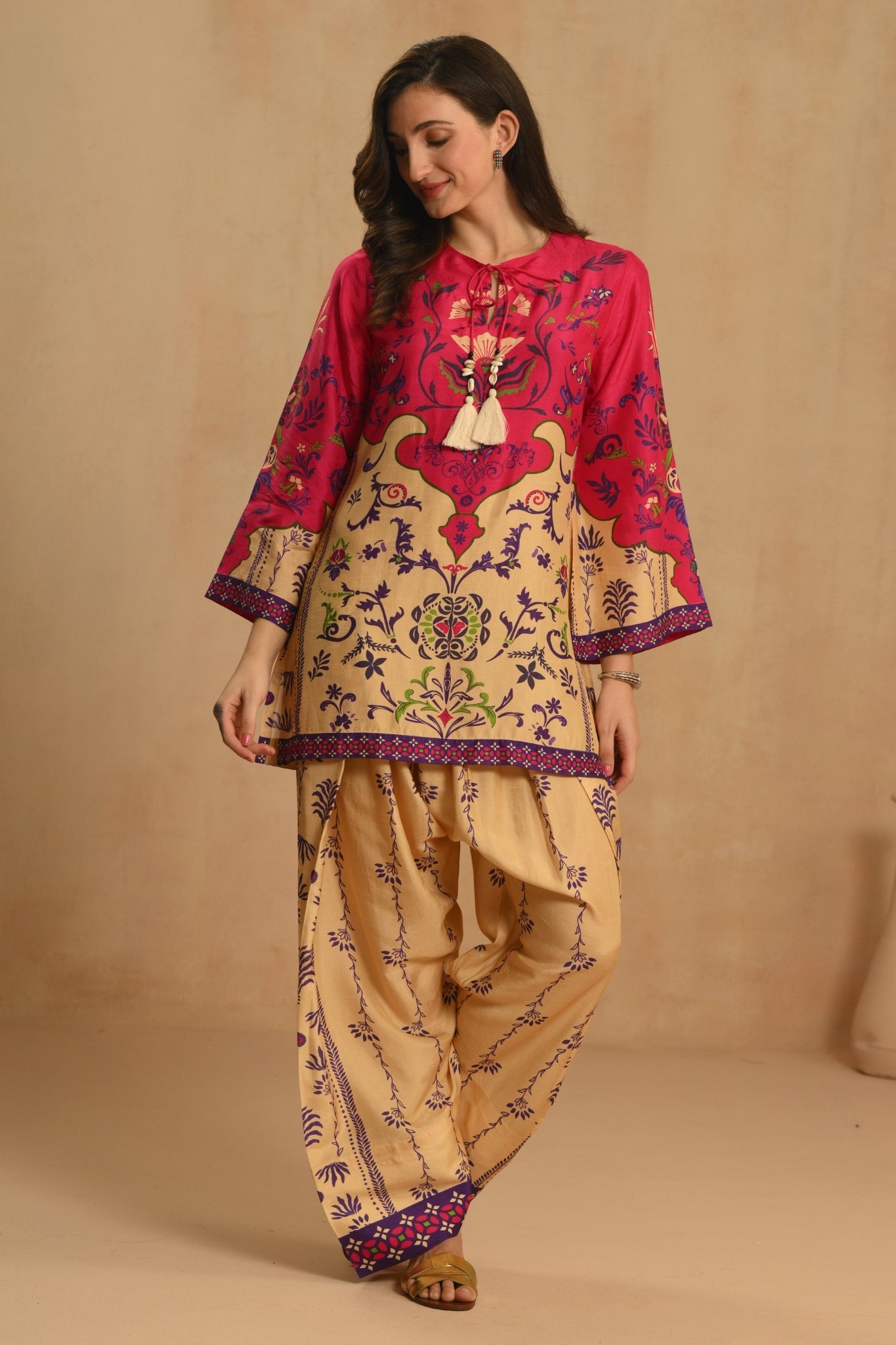 Pink Gulnaar Heritage Kurta Set Taroob