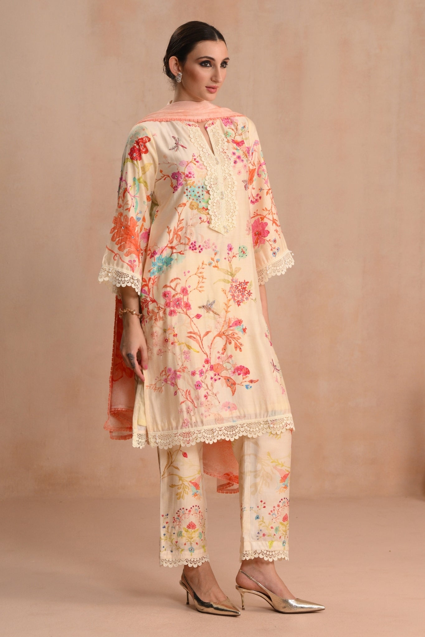 Ivory Nargis Embroidered Kurta Set Taroob