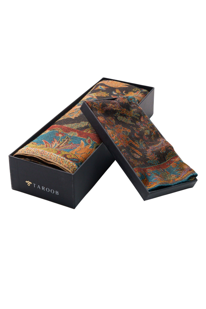 Taroob Gift Set of Shikargah Jamawar Stole & Pocket Square
