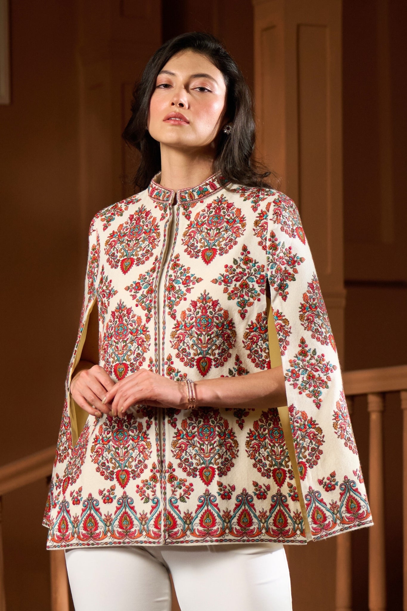 Emboidered Kashmir Gulistan Cape – Women's Capes – Image 4 | Taroob
