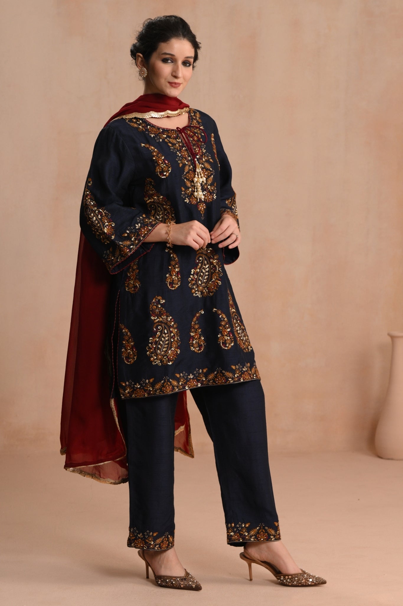 Women's Navy Zarbaft Hand Embroidered Kurta Set Taroob