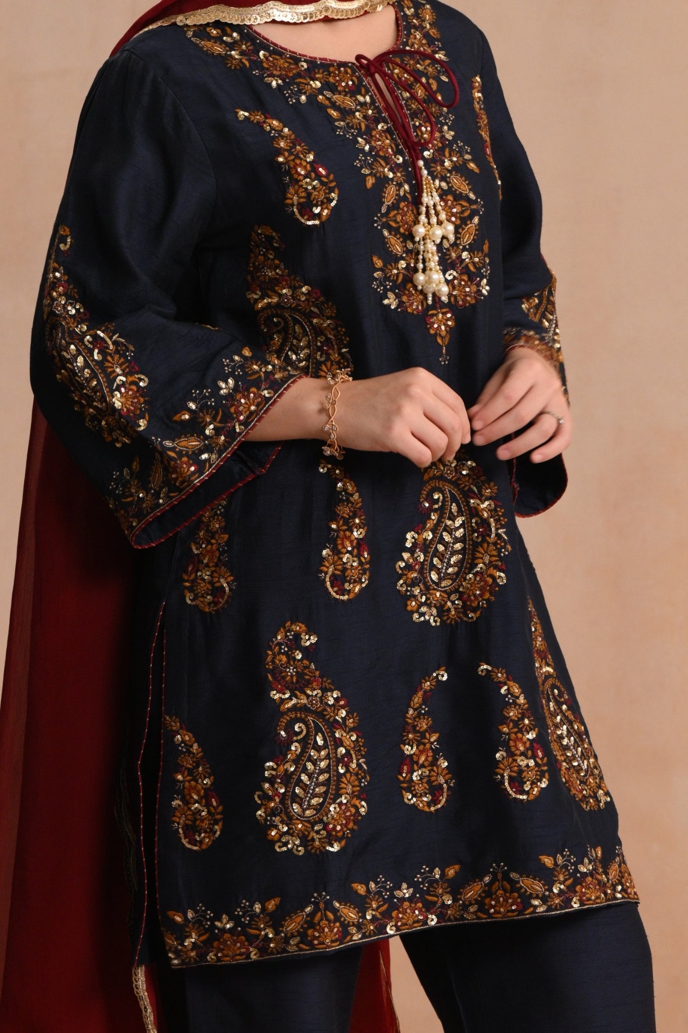 Women's Navy Zarbaft Hand Embroidered Kurta Set Taroob