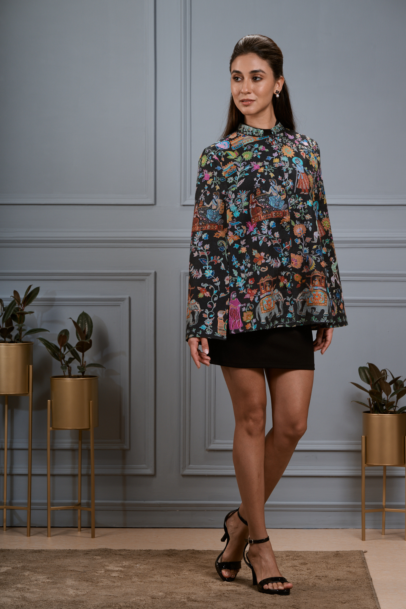 Taroob Mughal Darbar Wool Kalamkari Cape