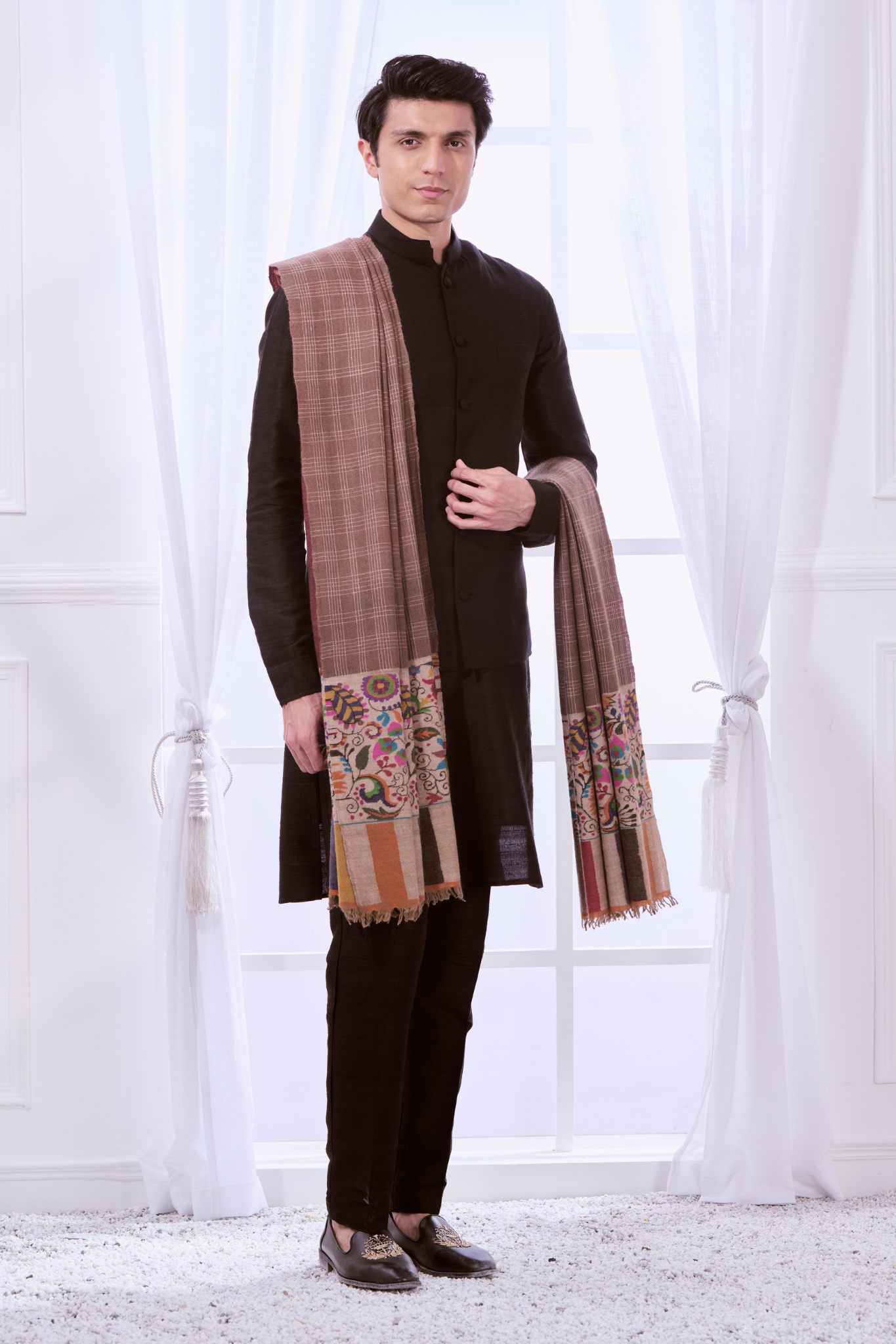 Taroob Pure Pashmina Men's Reversible Border Kaani Dusala