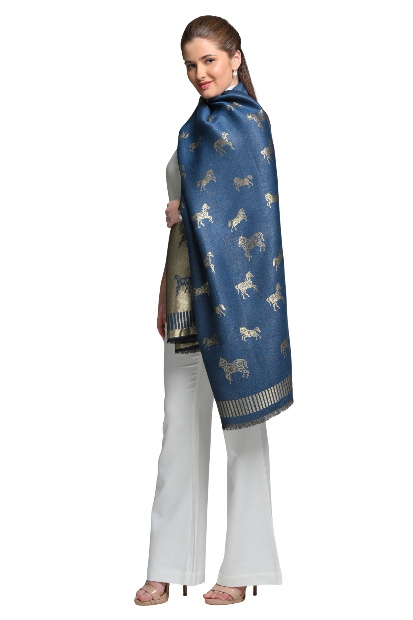 Resham Heritage Stole – Women's Zari Stoles – Styling view | Taroob