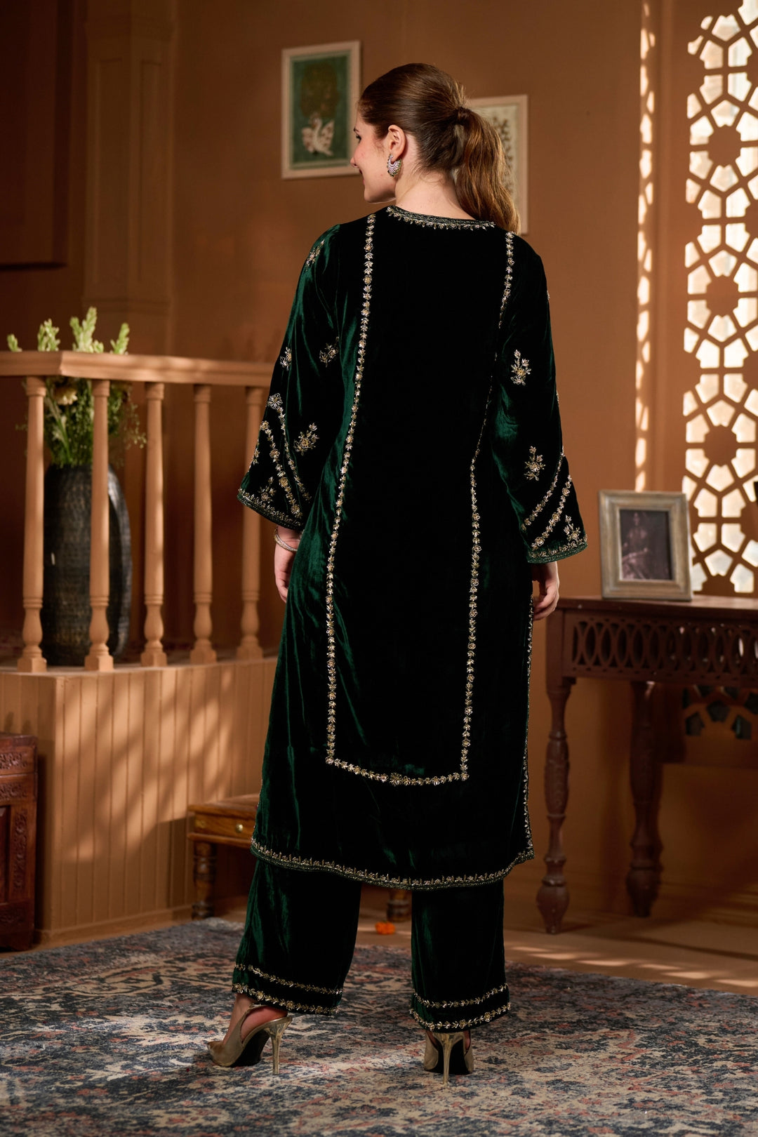 Taroob Floral Symphony Hand Embellished Kurta Set