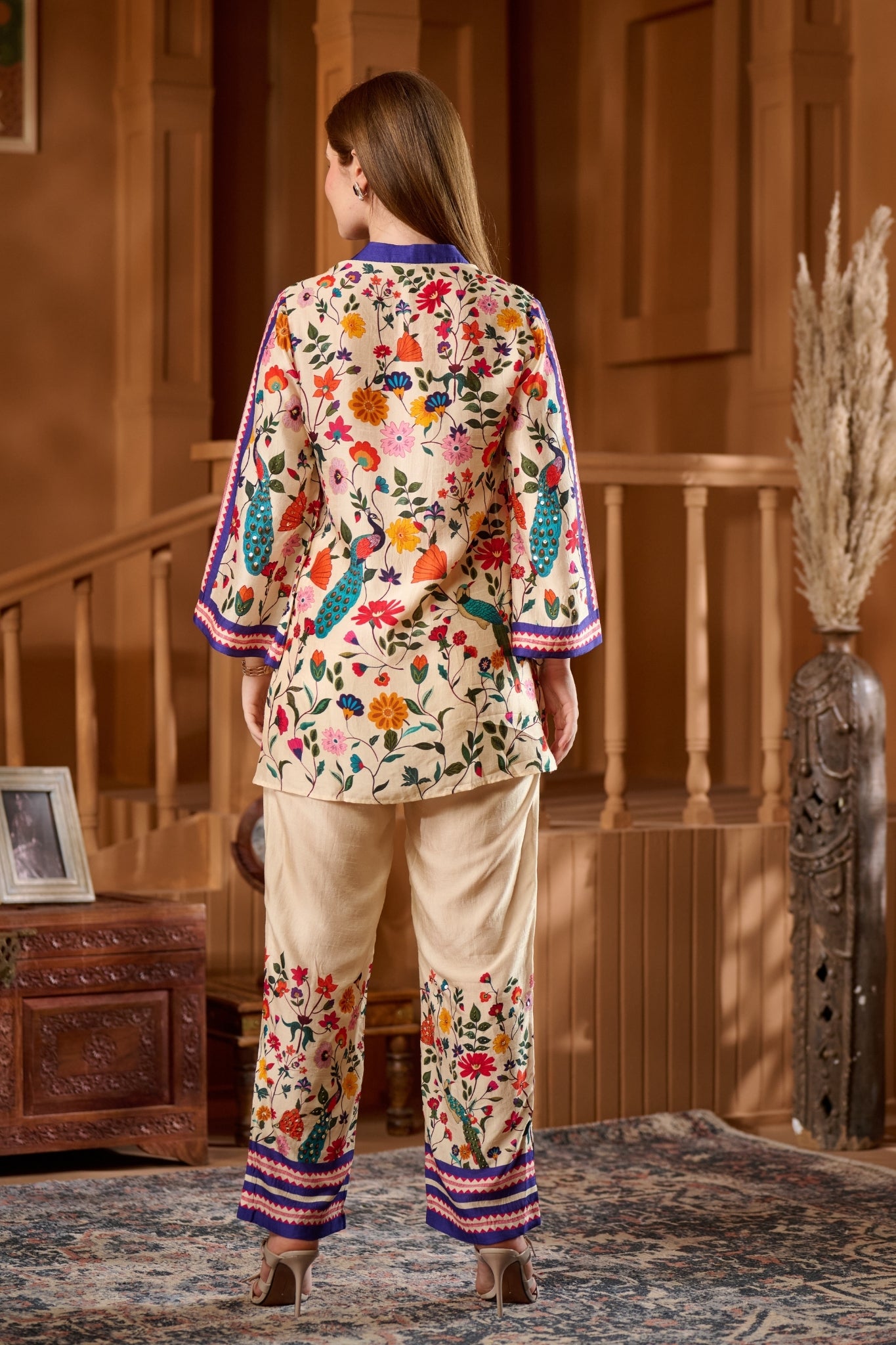 Bageecha Embroidered Tunic Set – Women's Kurta Sets – Detail view | Taroob