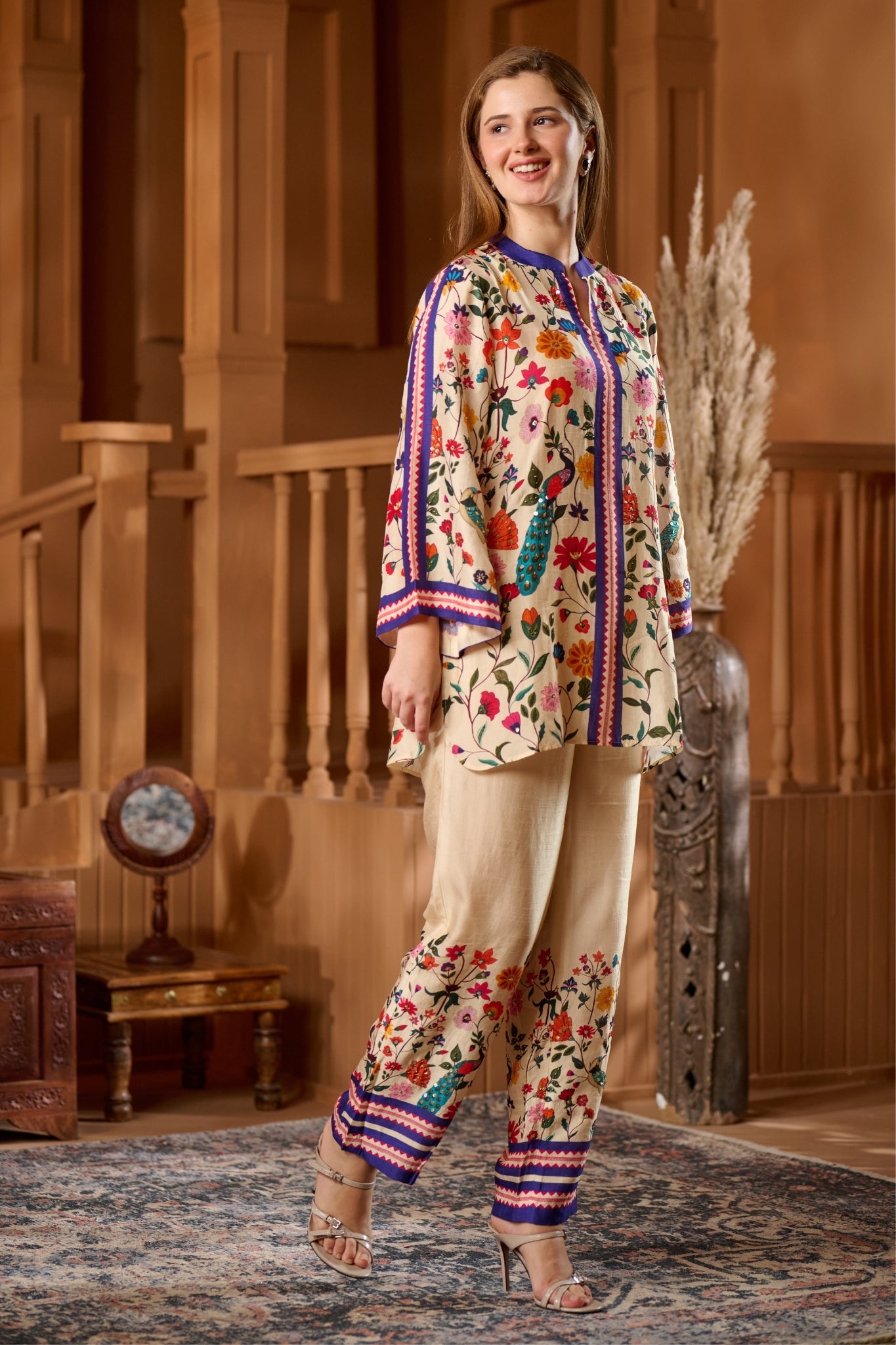 Bageecha Embroidered Tunic Set – Women's Kurta Sets – View 7 | Taroob
