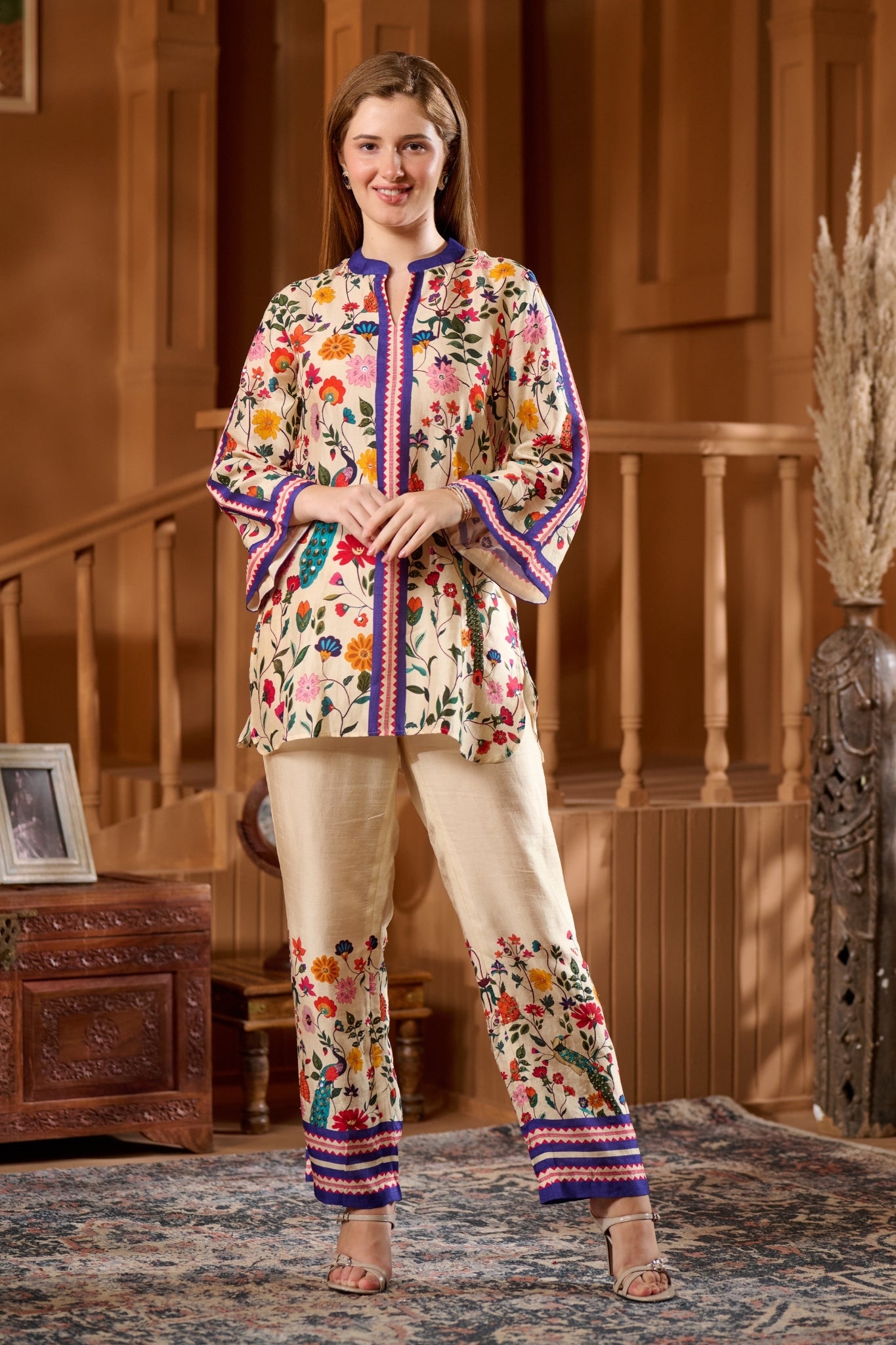 Bageecha Embroidered Tunic Set – Women's Kurta Sets – View 8 | Taroob