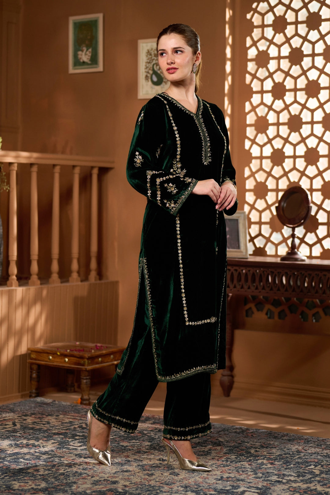 Taroob Floral Symphony Hand Embellished Kurta Set