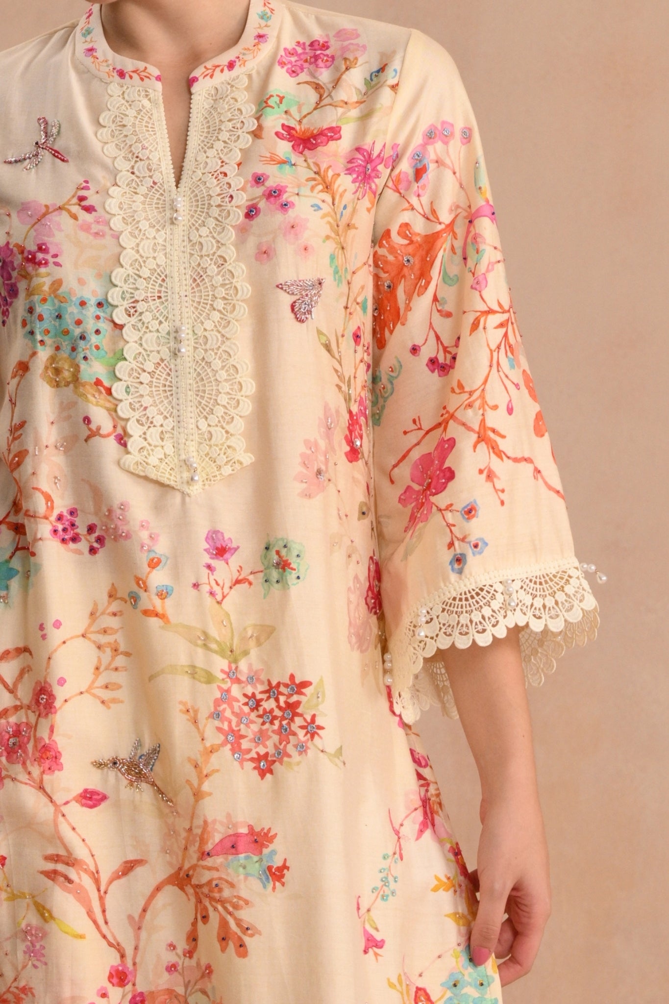 Ivory Nargis Embroidered Kurta Set Taroob