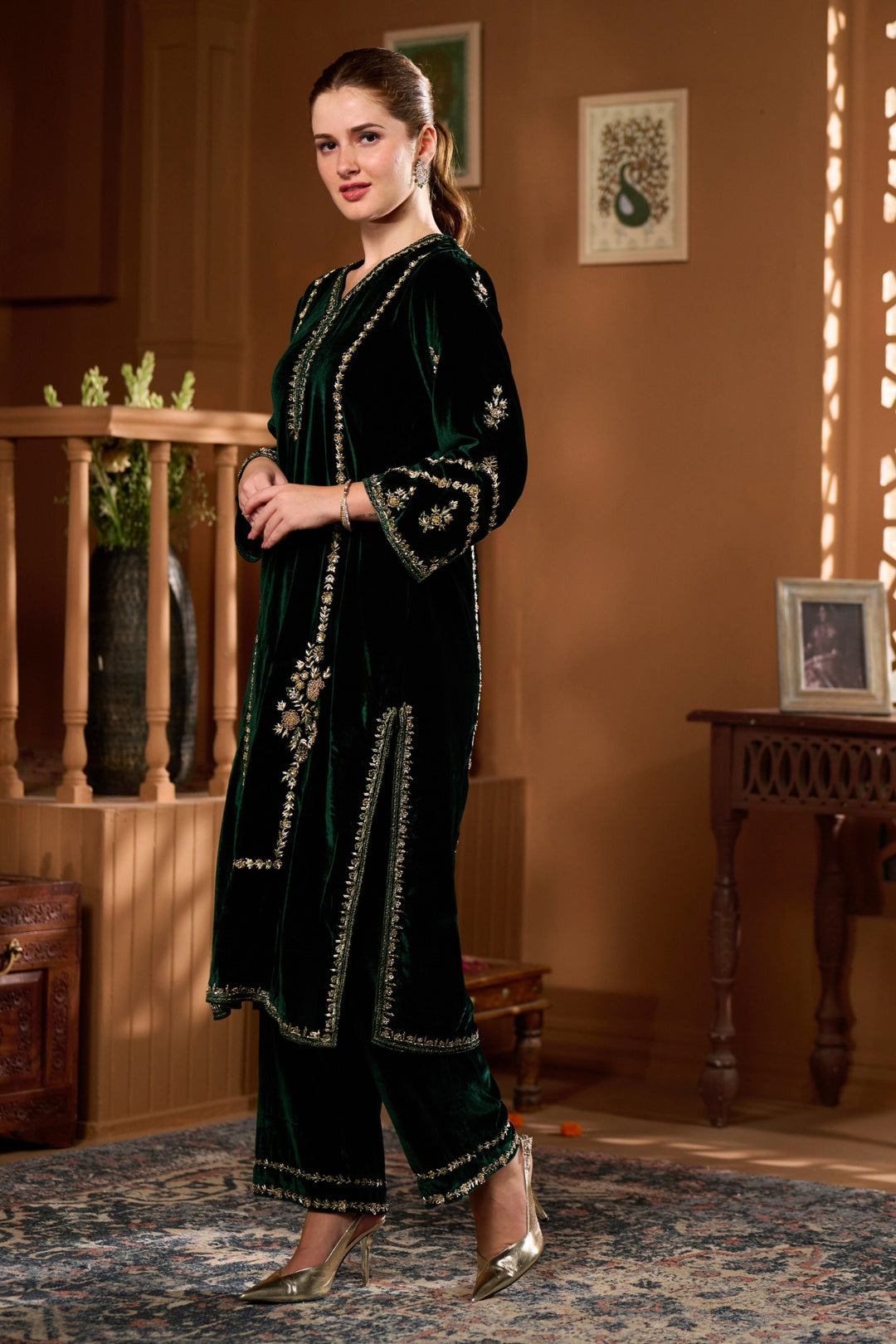 Taroob Floral Symphony Hand Embellished Kurta Set