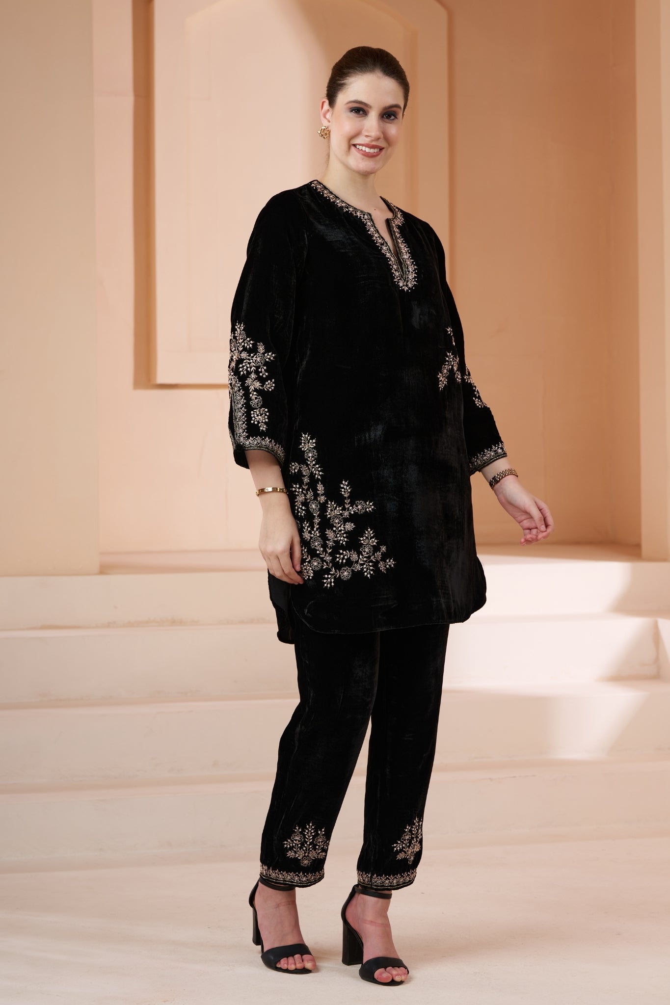 Taroob Hand Embellished Velvet Co-ord Set