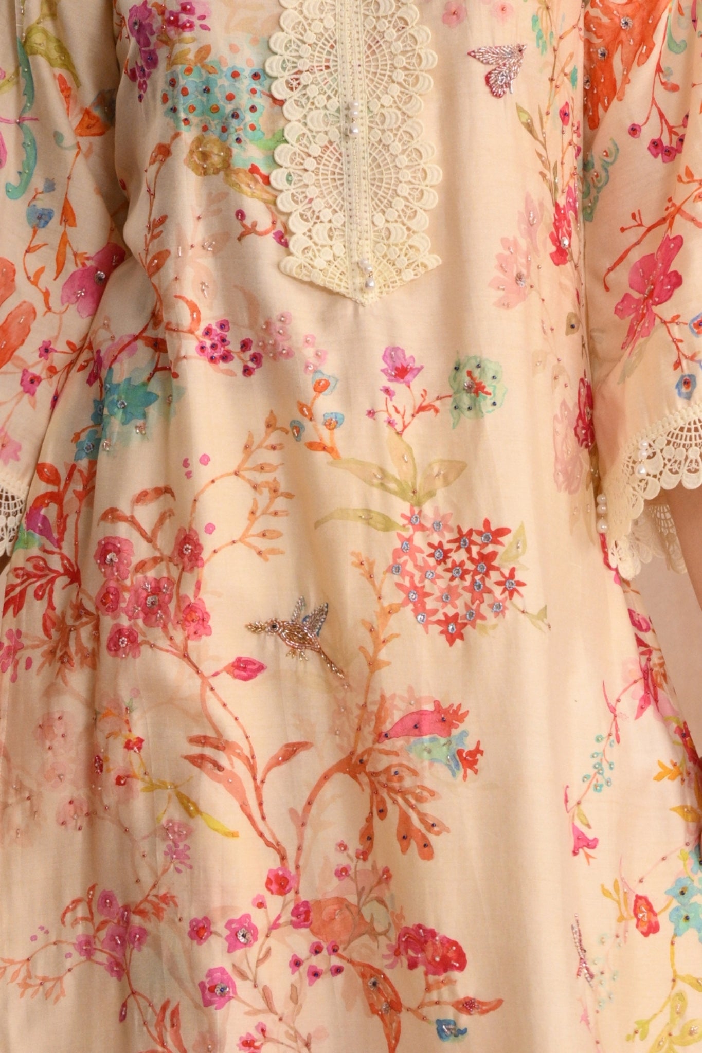 Ivory Nargis Embroidered Kurta Set Taroob