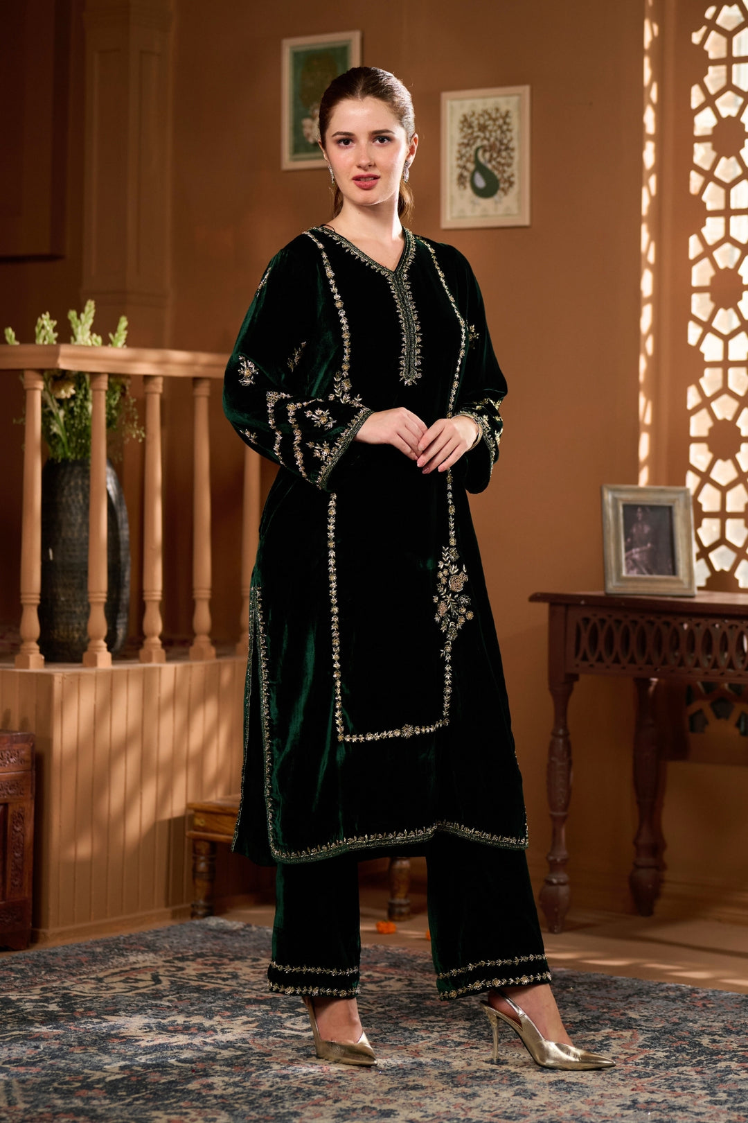 Taroob Floral Symphony Hand Embellished Kurta Set