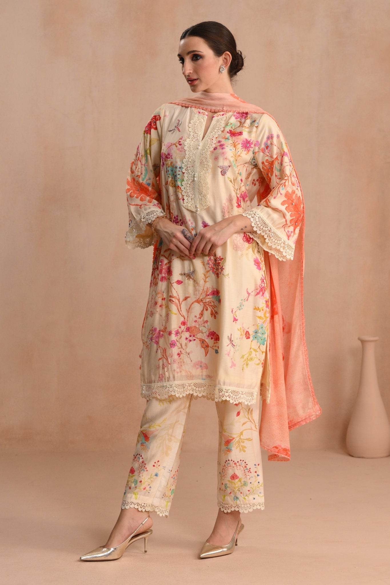 Ivory Nargis Embroidered Kurta Set Taroob