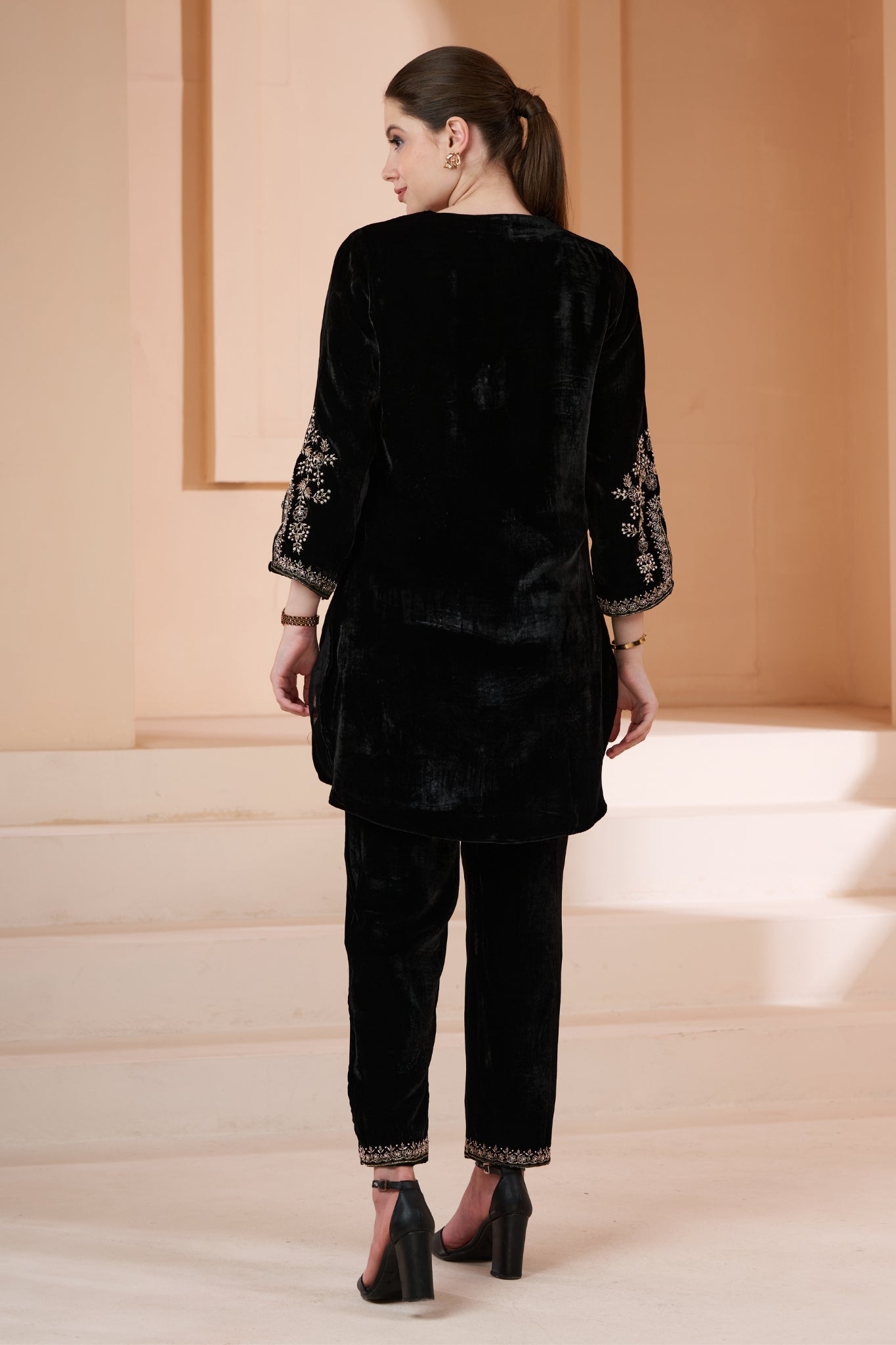 Taroob Hand Embellished Velvet Co-ord Set