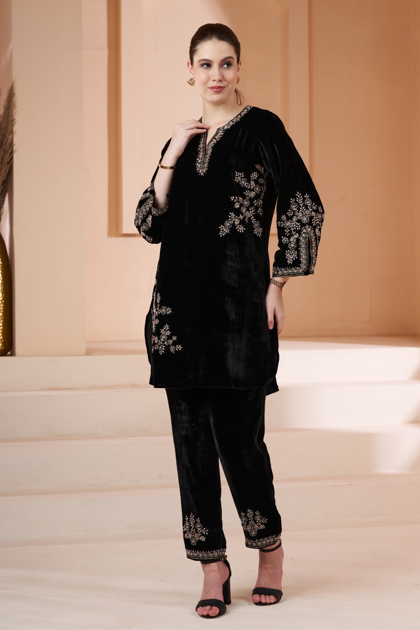 Taroob Hand Embellished Velvet Co-ord Set