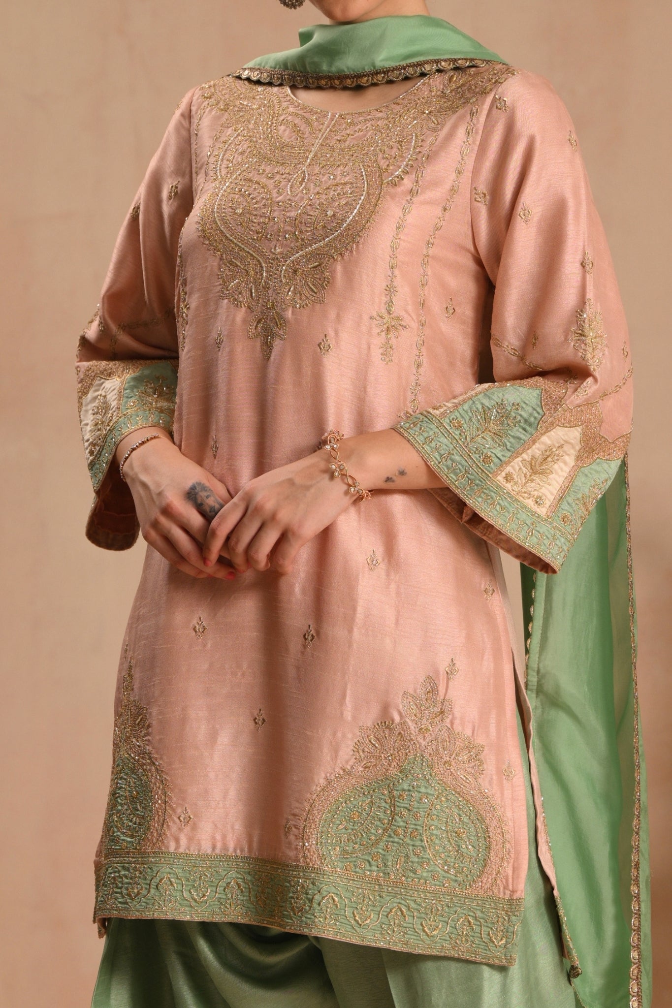 Women's Pink Sunehri Bagh Embroidered Kurta Set Taroob