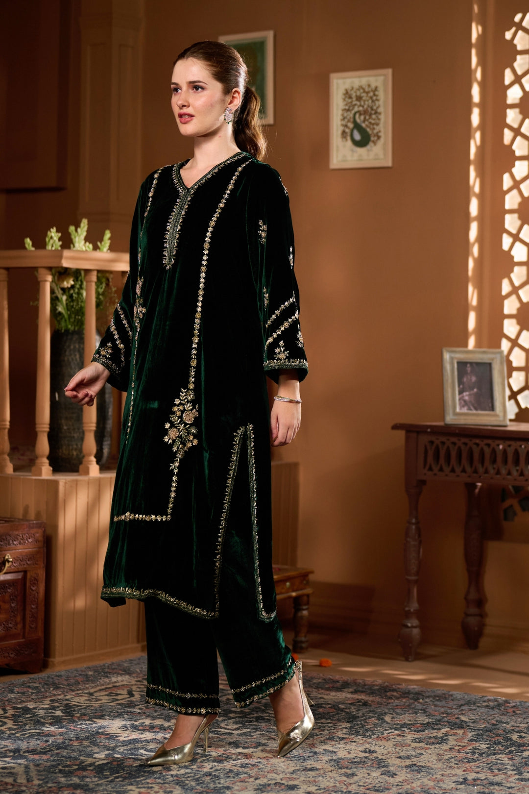 Taroob Floral Symphony Hand Embellished Kurta Set