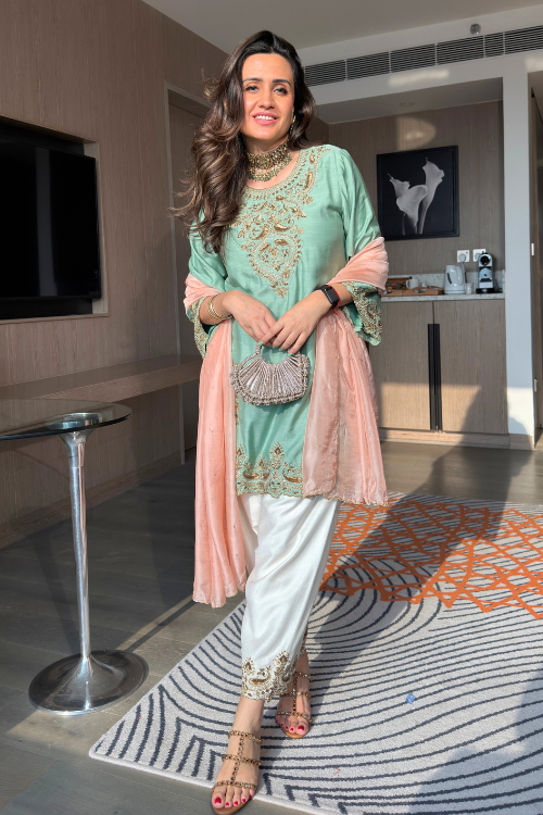 Mitali Wadhwa in MINT GREEN ZAREEN KURTA SET