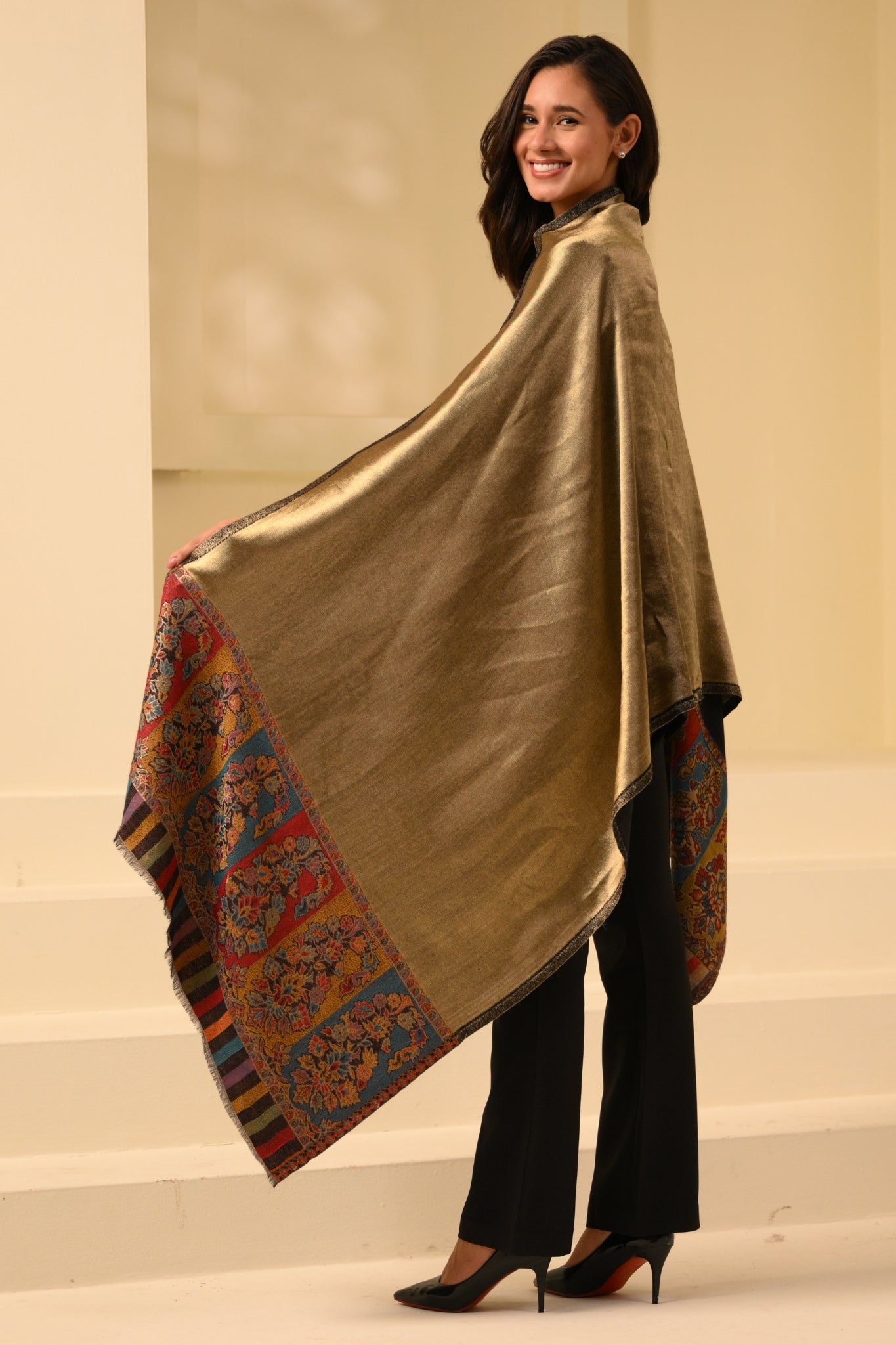 Taroob Border Kashmiri Resham Stole