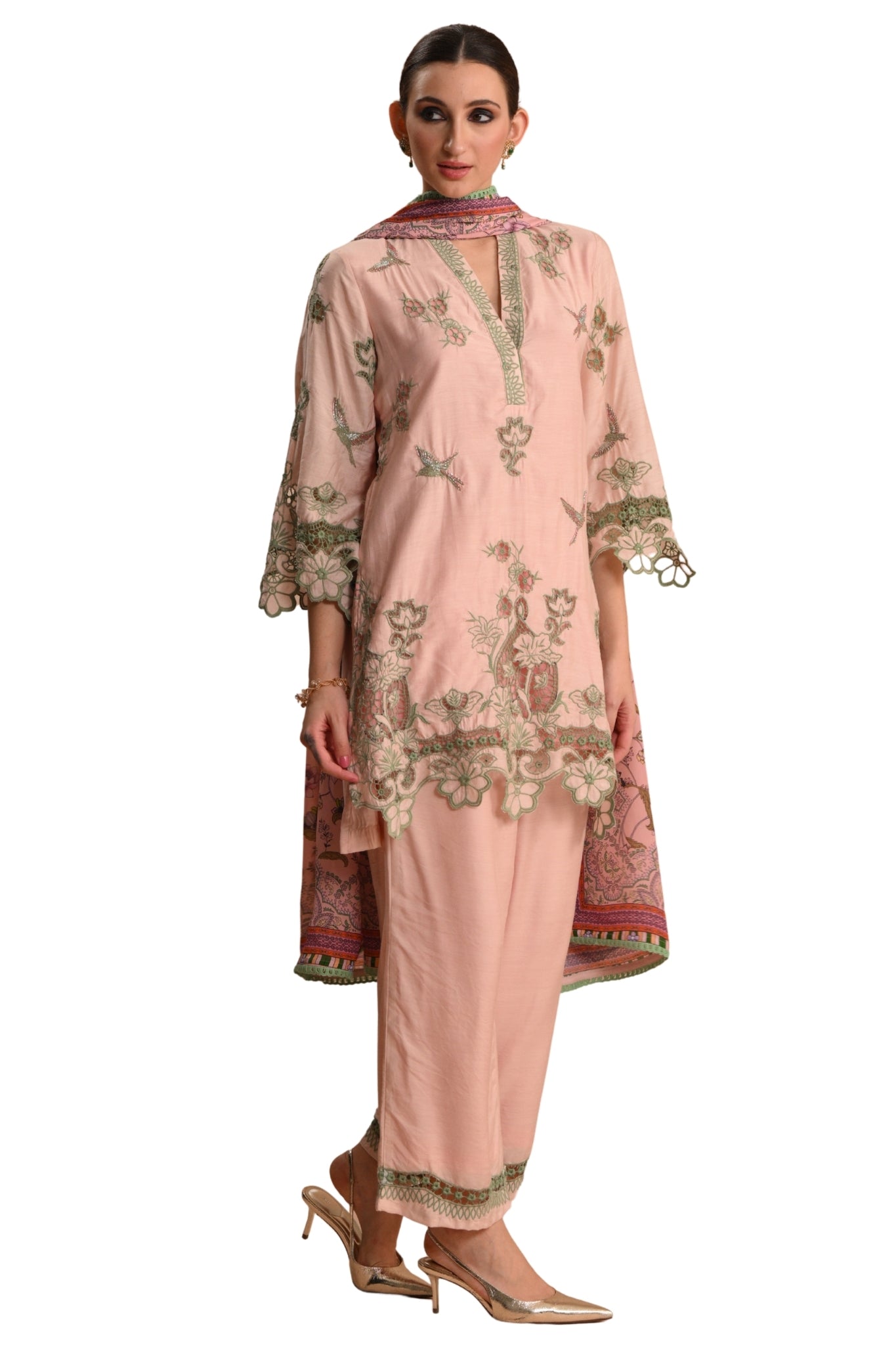 Pink Bagh-e-Gul Embroidered Kurta Set Taroob