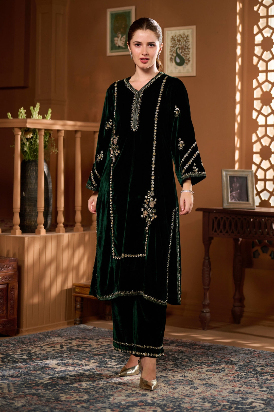 Taroob Floral Symphony Hand Embellished Kurta Set