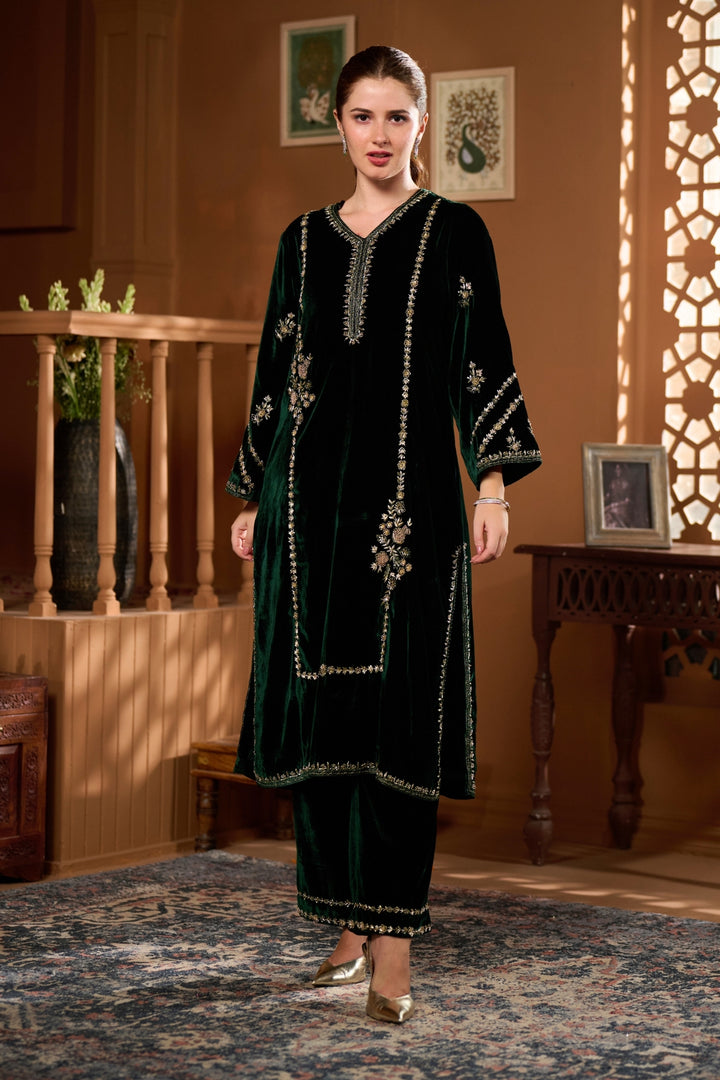 Taroob Floral Symphony Hand Embellished Kurta Set