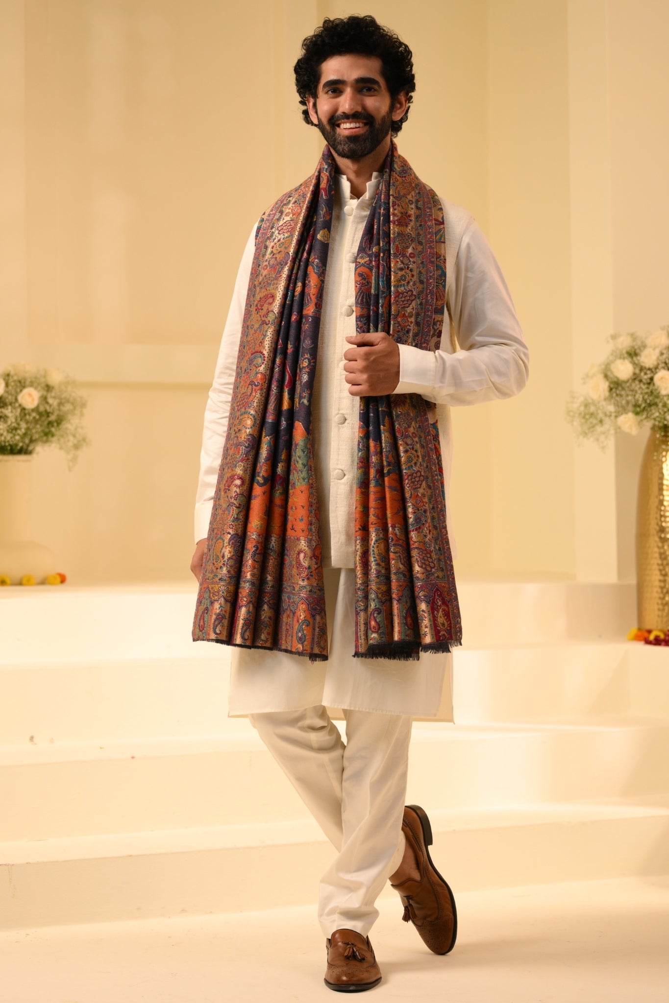 Taroob Mughal Darbar Reversible Resham Shawl