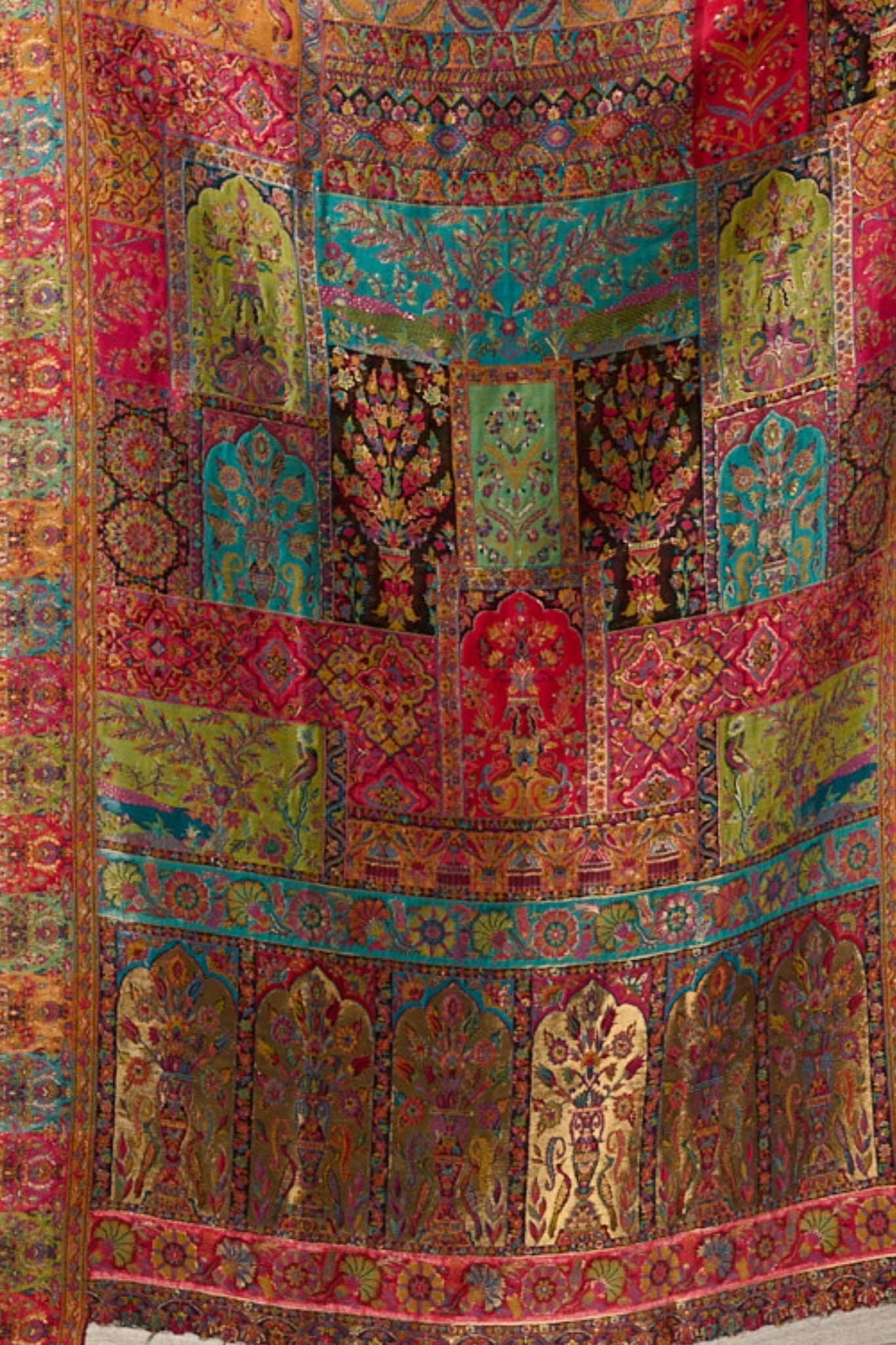 Taroob Kashmiri Silk Kaani Stole