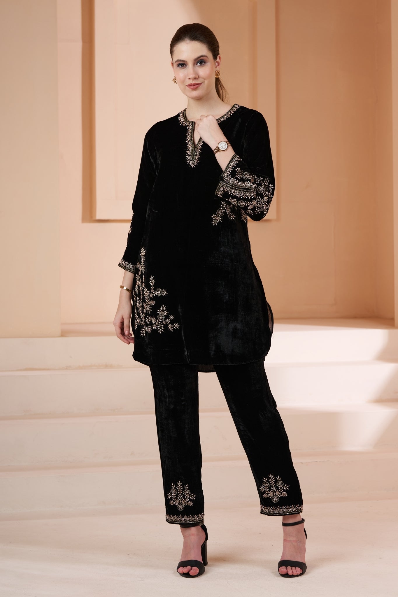 Taroob Hand Embellished Velvet Co-ord Set