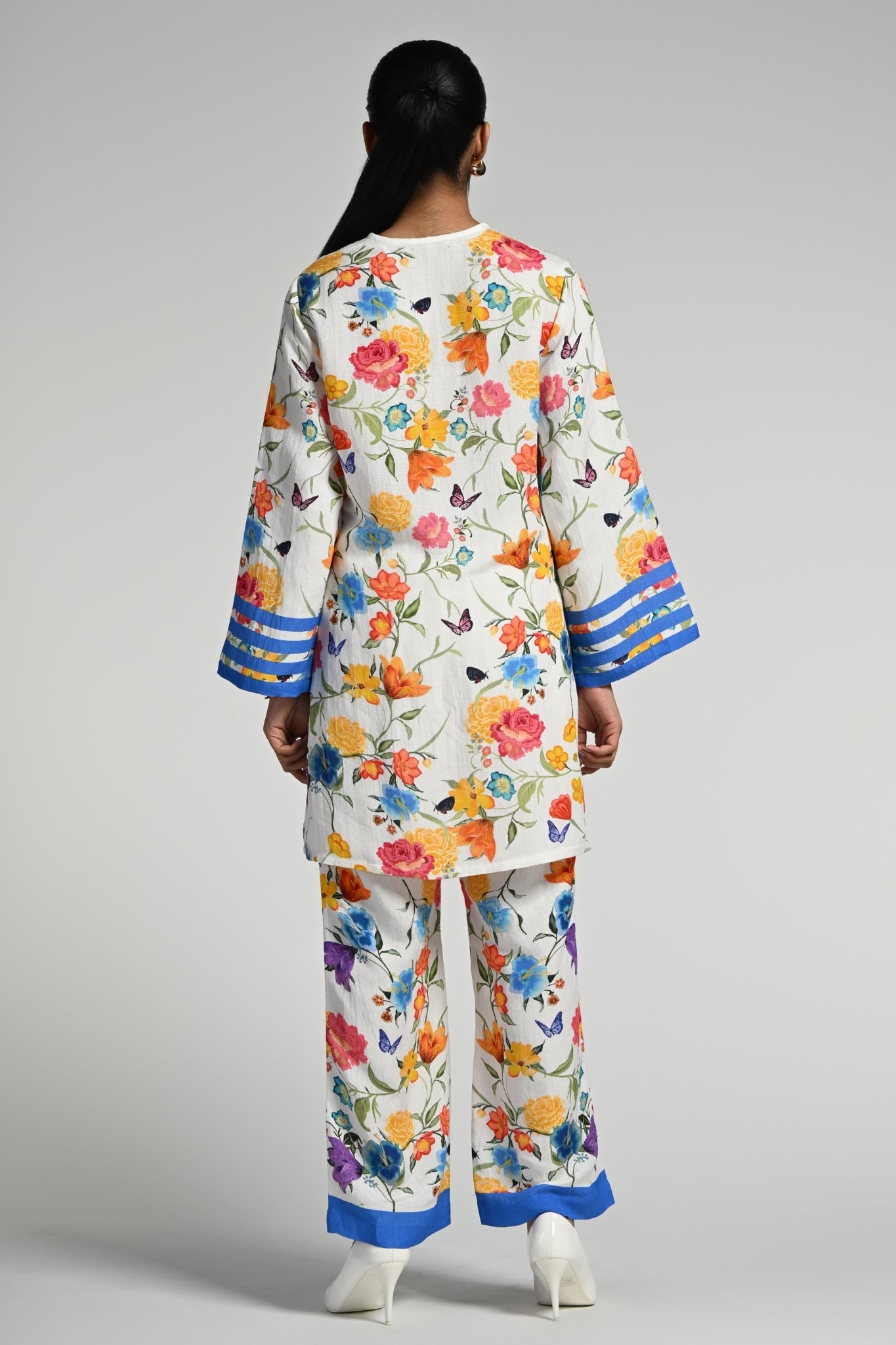 Taroob Papillion Garden Linen Kurta Set