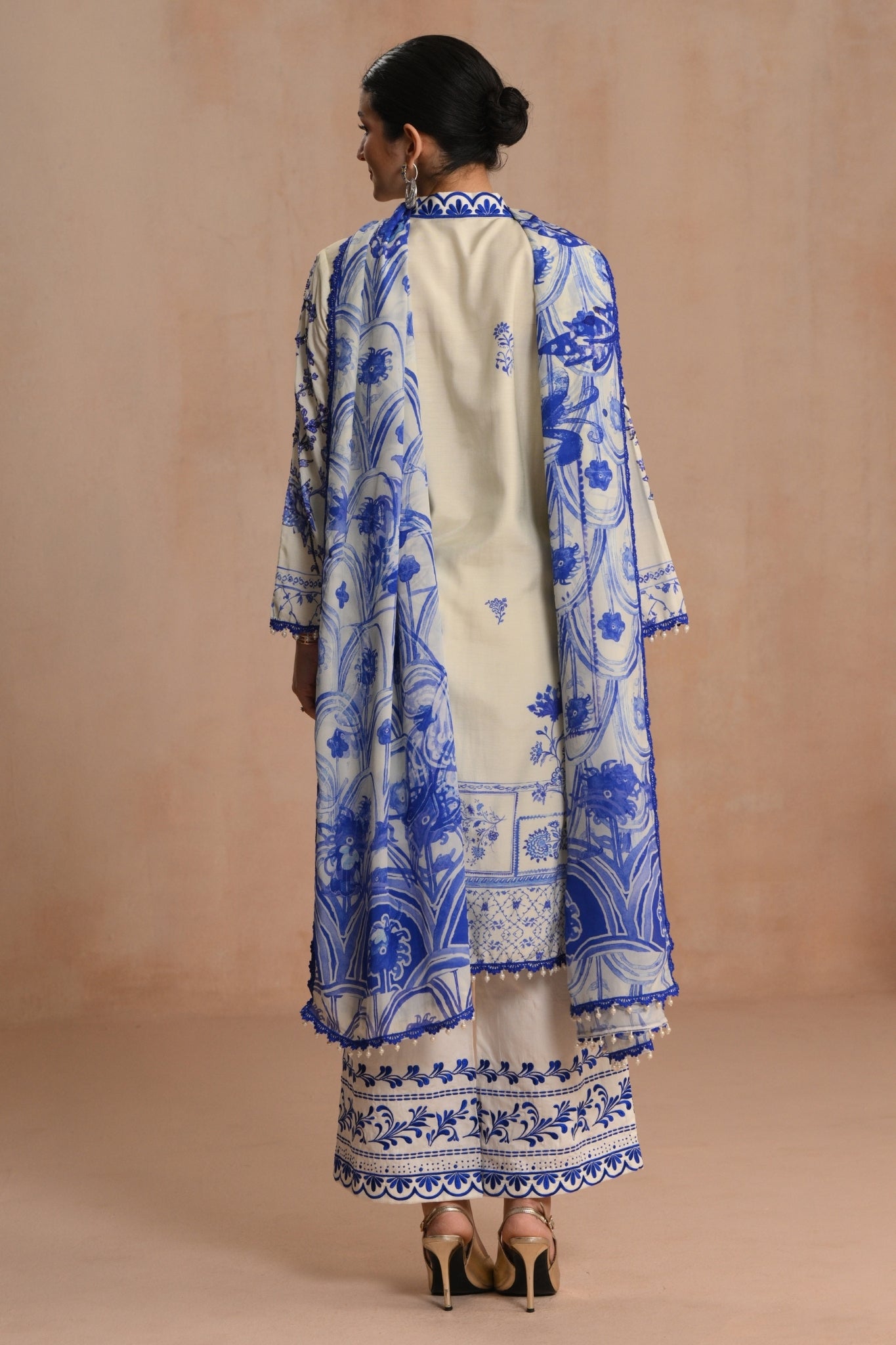 Blue Gulposh EmrboideredKurta Set Taroob