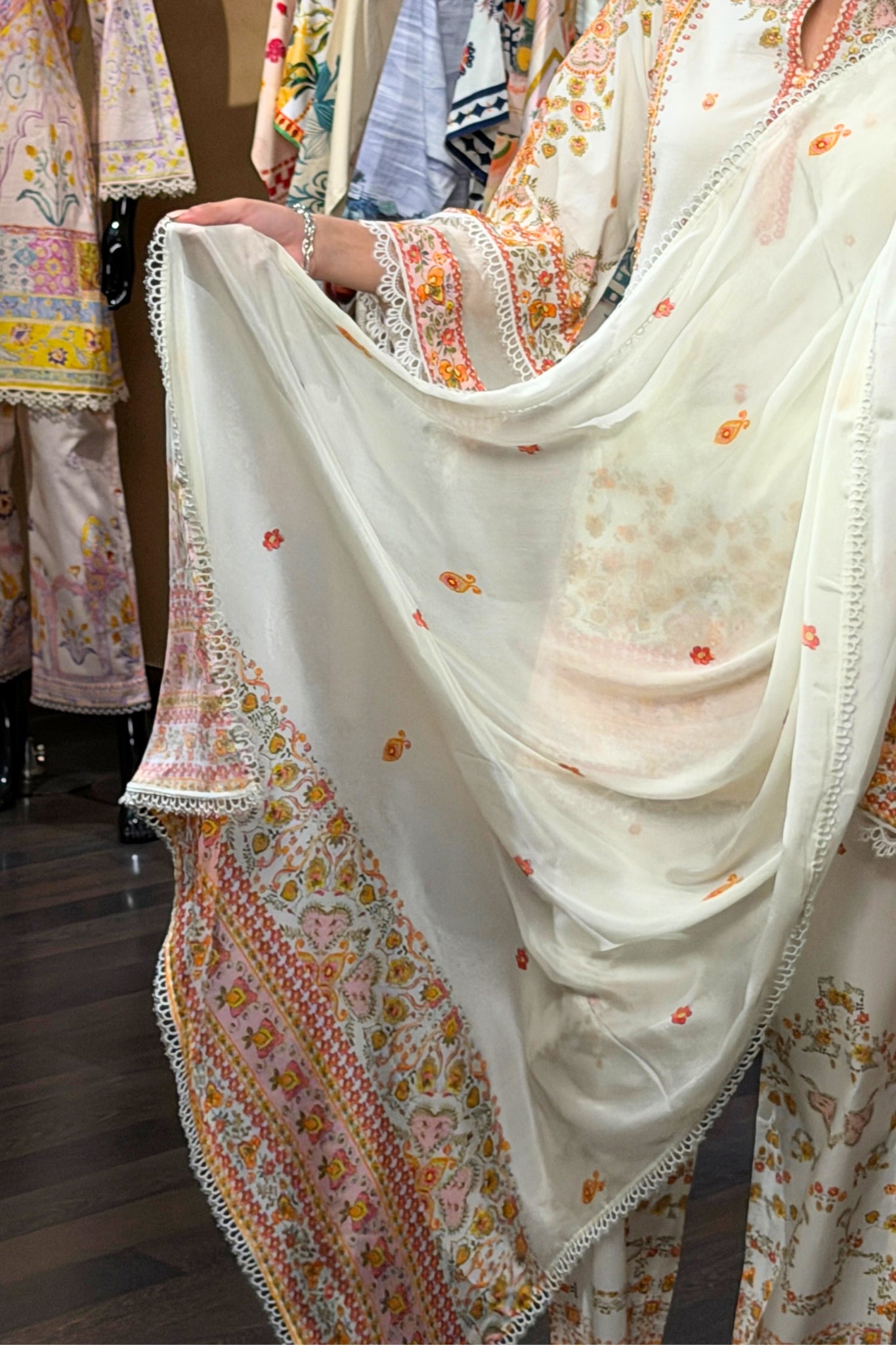 Whispering Petals Cotton Kurta Set – Women's – Image 5 | Taroob