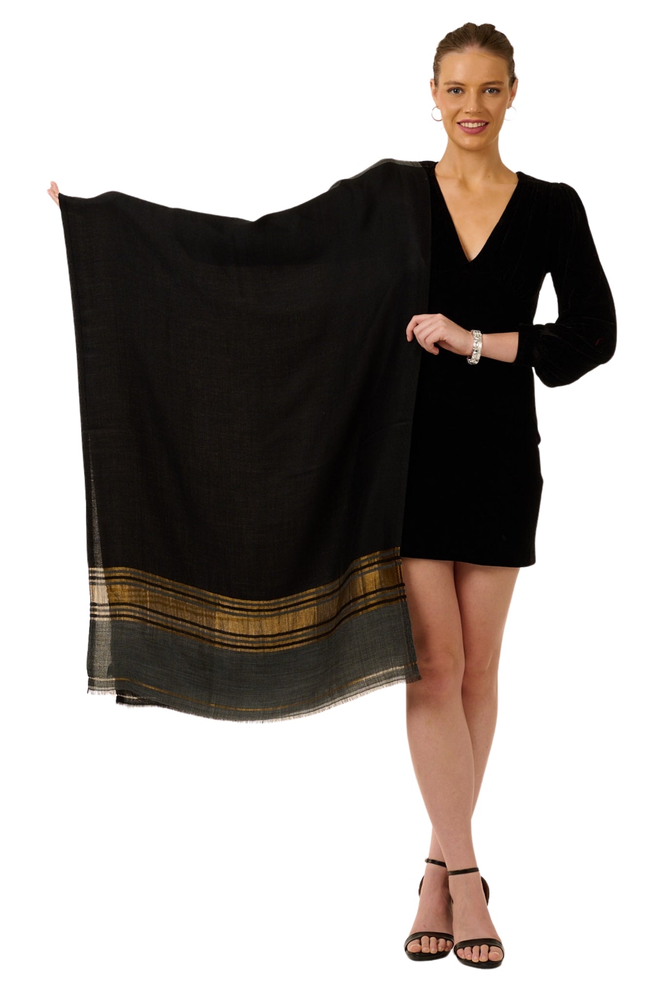 Ultra Soft Wool Zari Stole – Women's Zari Stoles (Fine Wool Shikara) – Detail view | Taroob