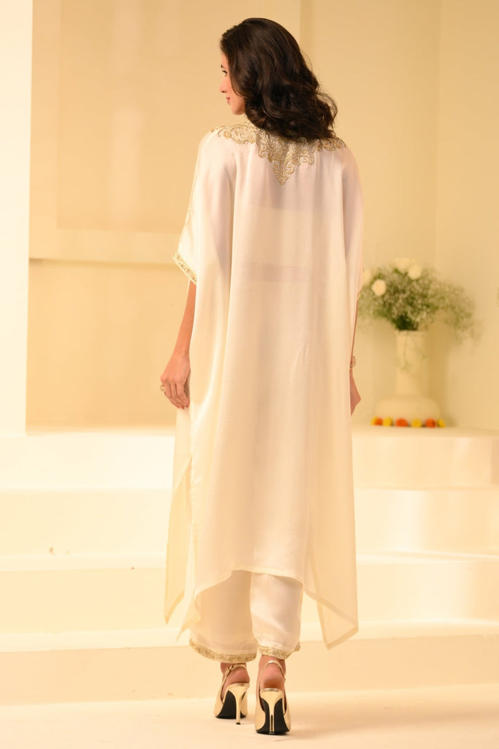 Taroob Hand Zardozi Choga Set