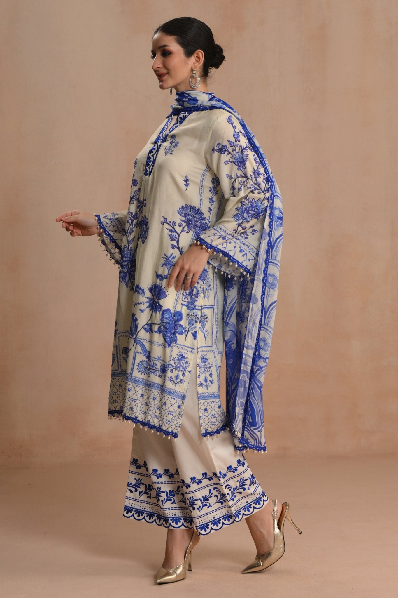 Blue Gulposh EmrboideredKurta Set Taroob