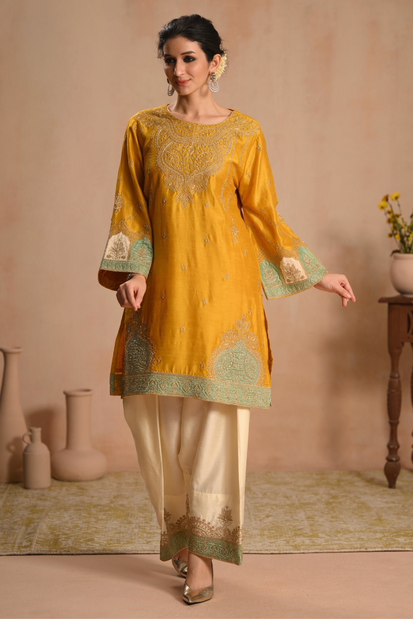 Women's Mustard Sunehri Bagh Embroidered Kurta Set Taroob