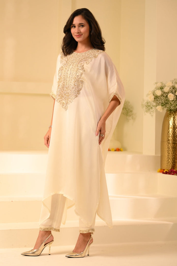 Taroob Hand Zardozi Choga Set