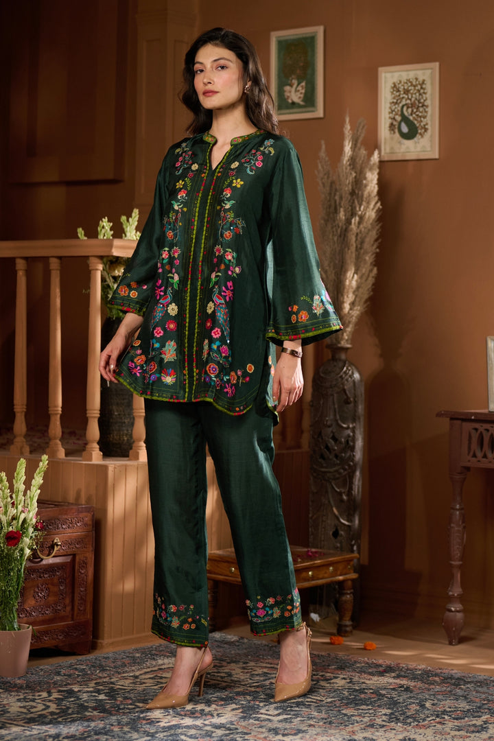 Taroob Dancing Feathers Embroidered Co-ord Set