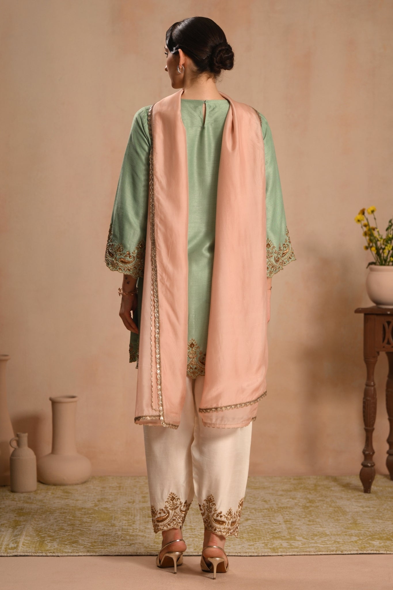 Women's Mint Green Zareen Handembroidered Kurta Set Taroob