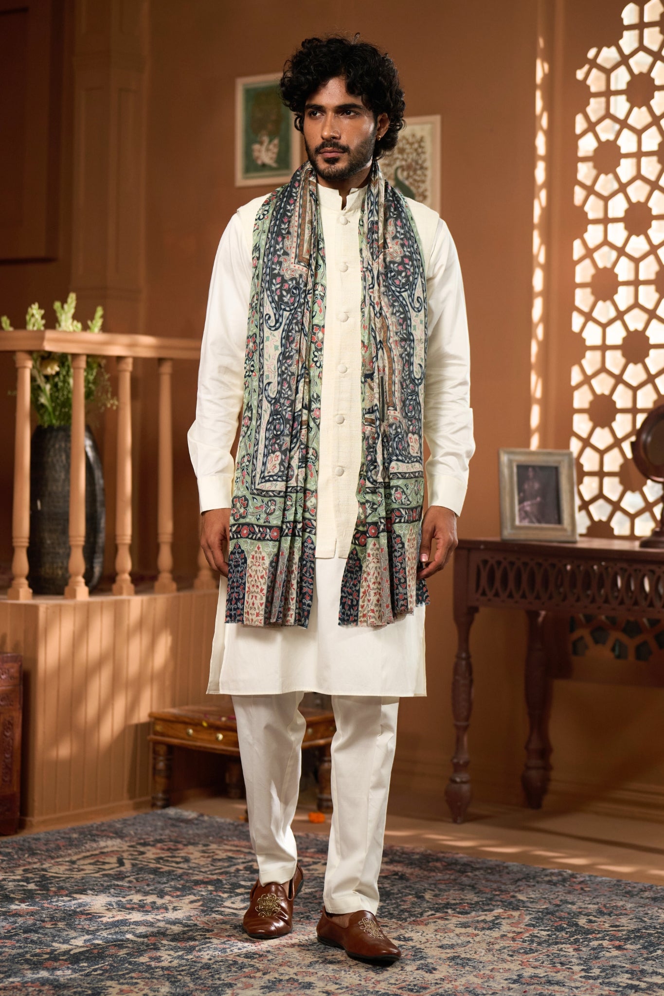 Taroob Splendid Paisley Wool Kalamkari Stole