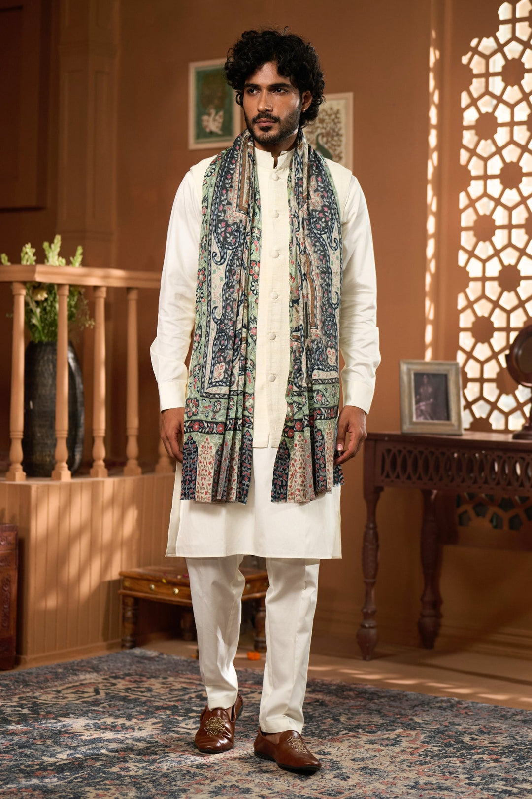 Taroob Splendid Paisley Wool Kalamkari Shawl