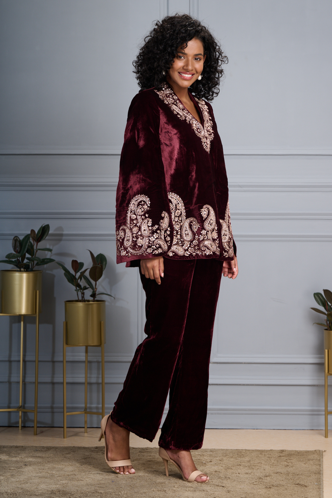 Taroob Hand Embellished Paisley Velvet Cape