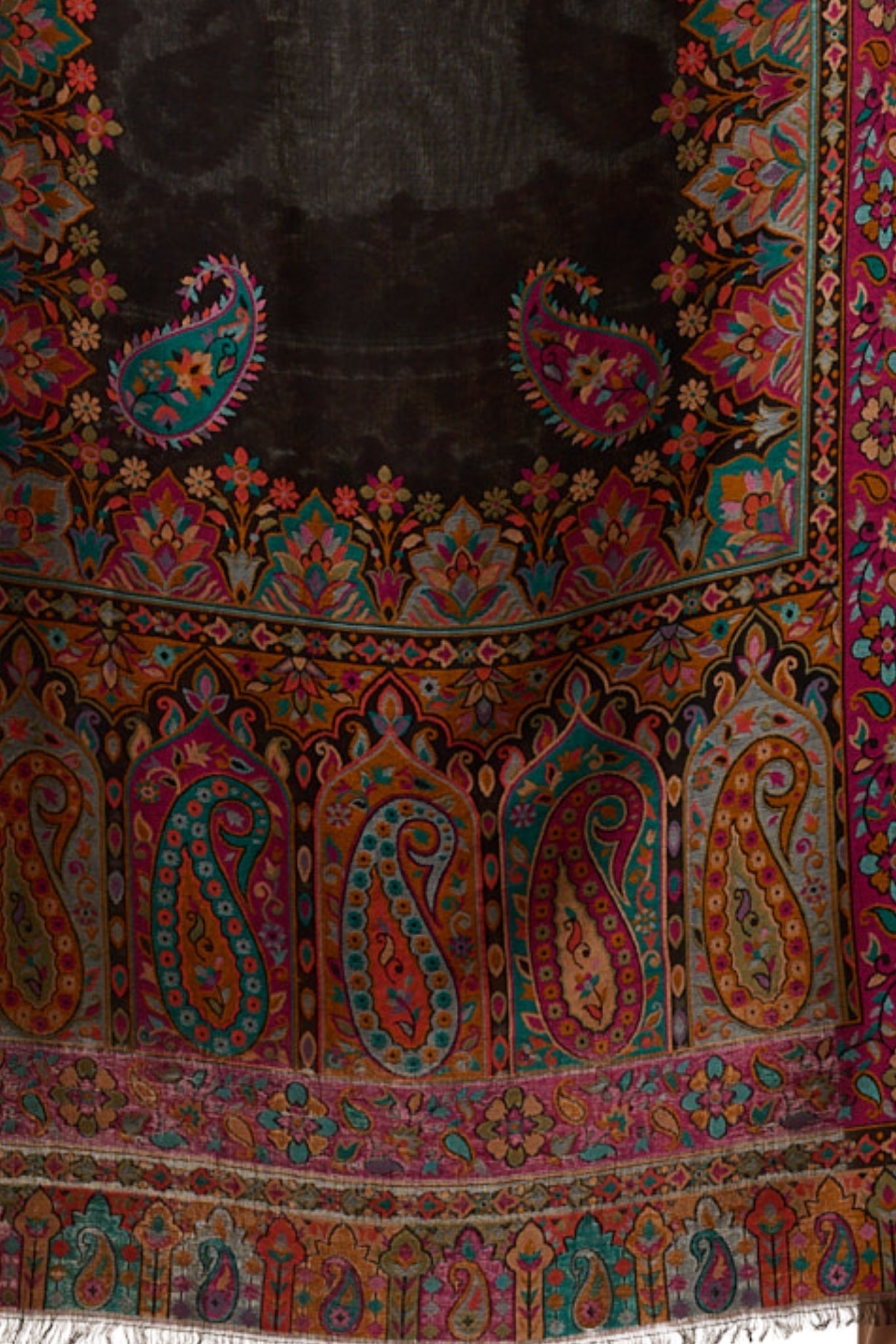 Taroob Kingri Border Kashmiri Silk Kaani Stole